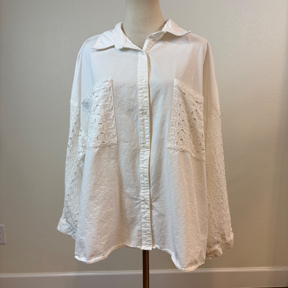 Oli & Hali Button Down Women M White Eyelet Lace Oversized Shirt Boho Festival - Picture 2 of 11
